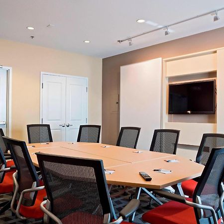 Towneplace Suites By Marriott Dodge City Extérieur photo