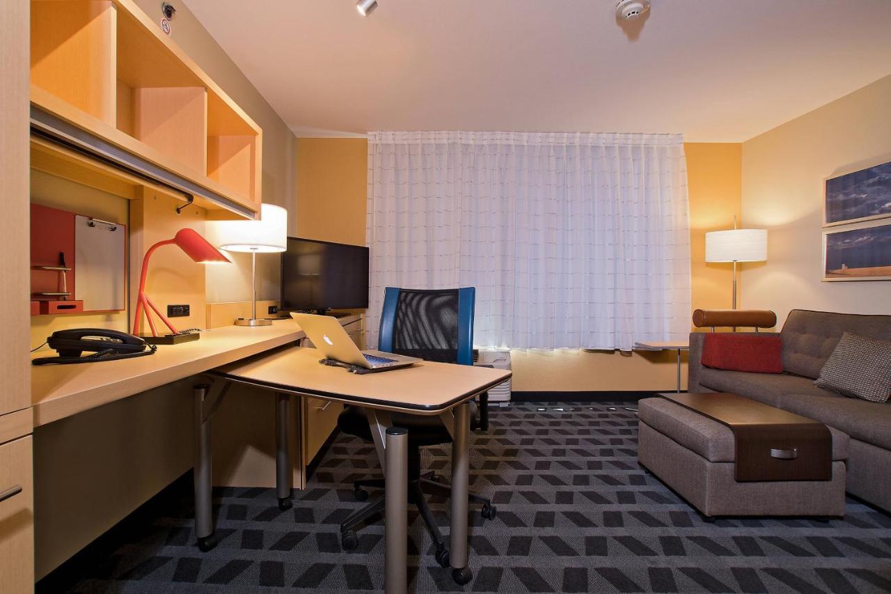 Towneplace Suites By Marriott Dodge City Extérieur photo