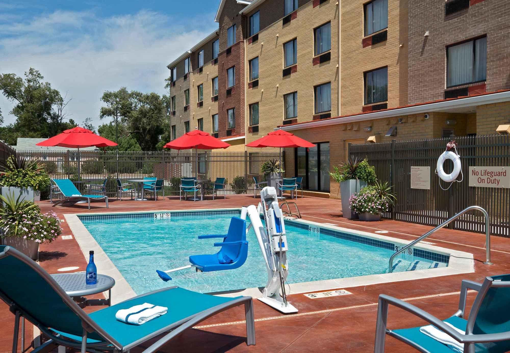 Towneplace Suites By Marriott Dodge City Extérieur photo