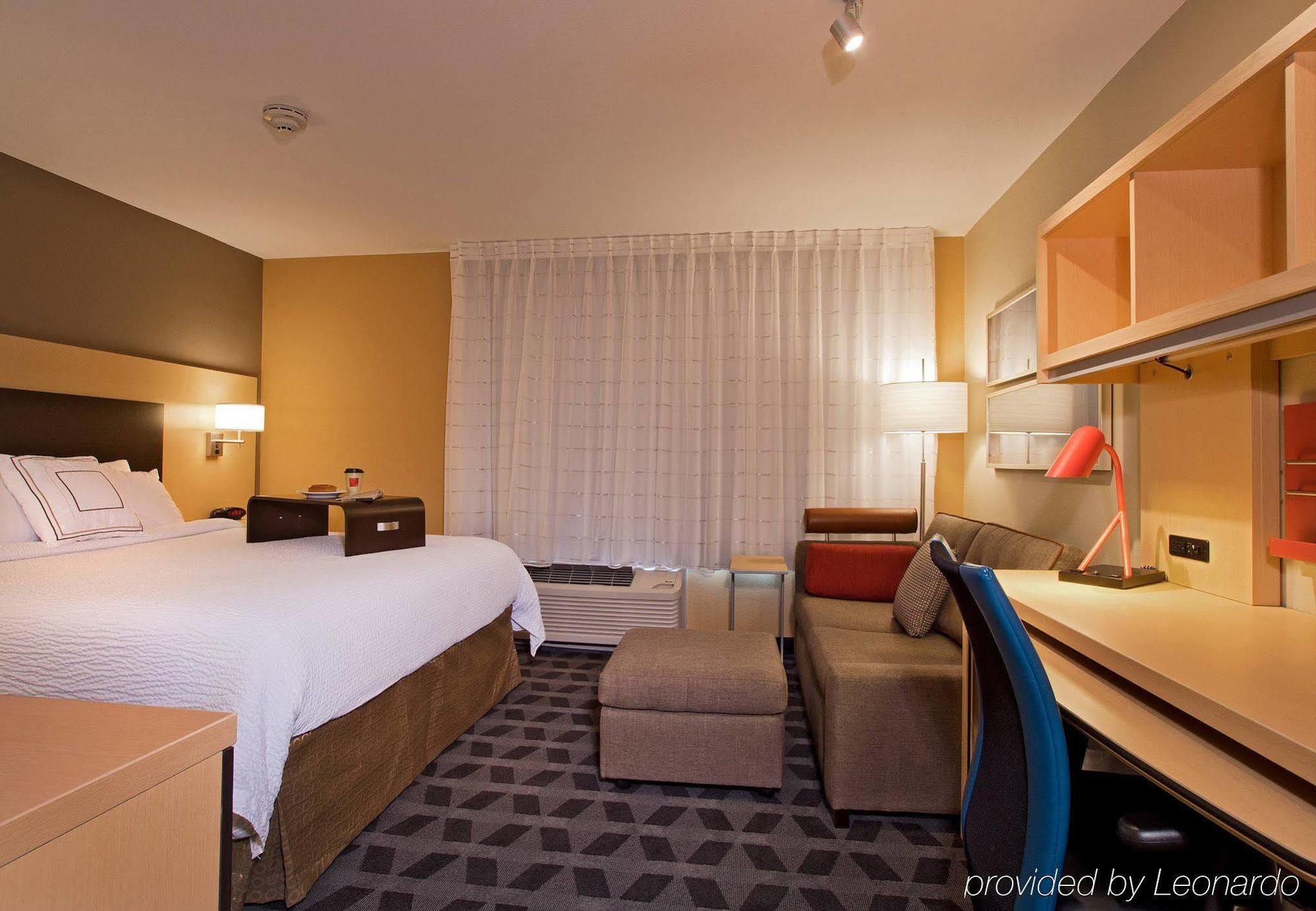 Towneplace Suites By Marriott Dodge City Extérieur photo